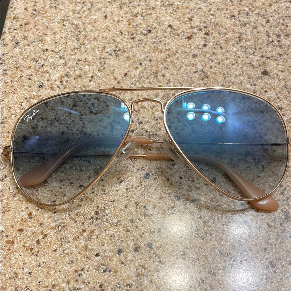Ray-Ban Aviator Sunglasses with Gold Frame and Blue Lenses